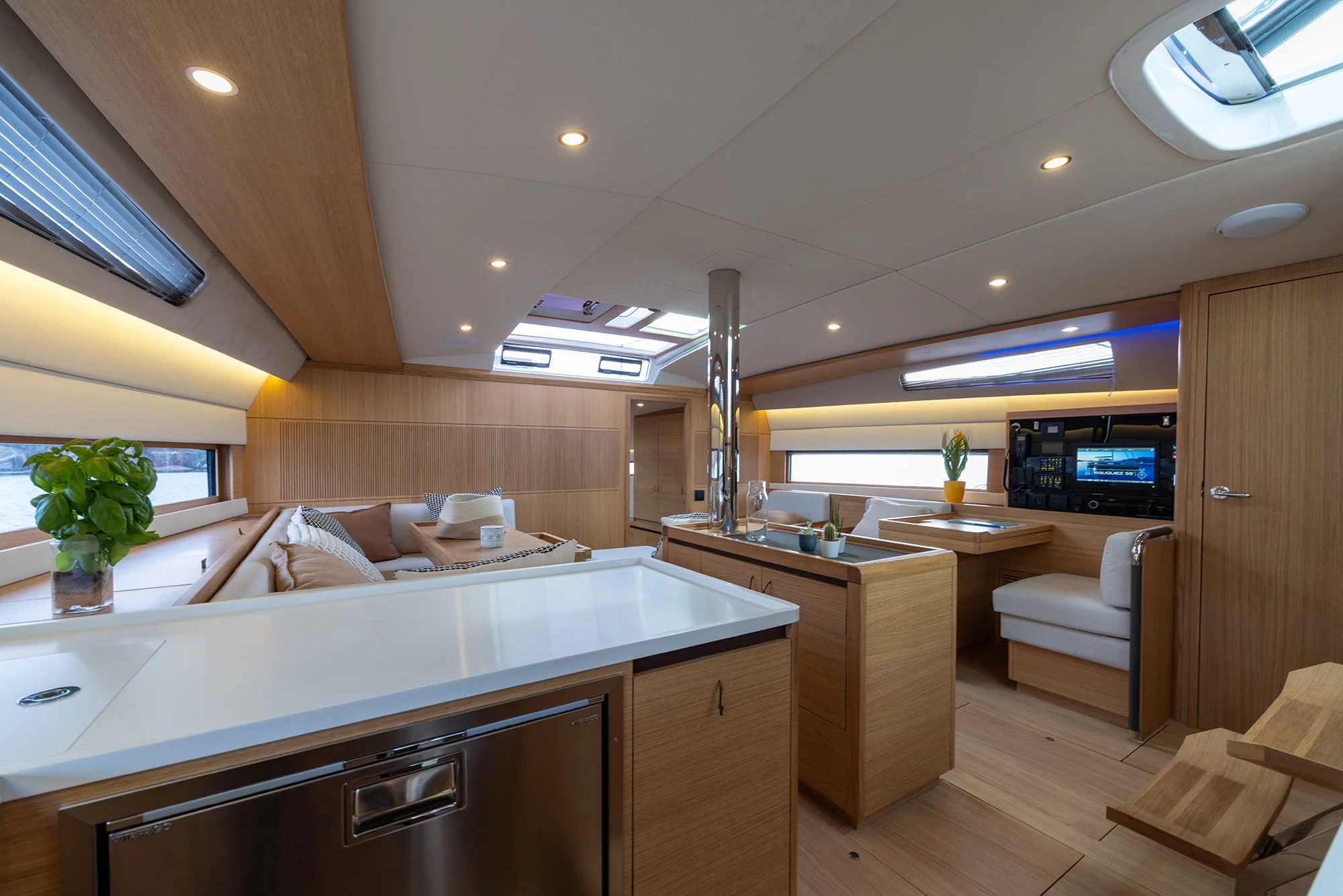 salon pilot saloon 42